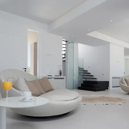 White Grace - A Seductive World Of Luxury