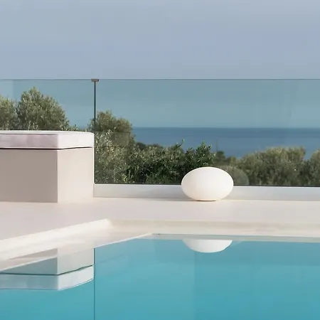 Villa White Grace - A Seductive World Of Luxury *